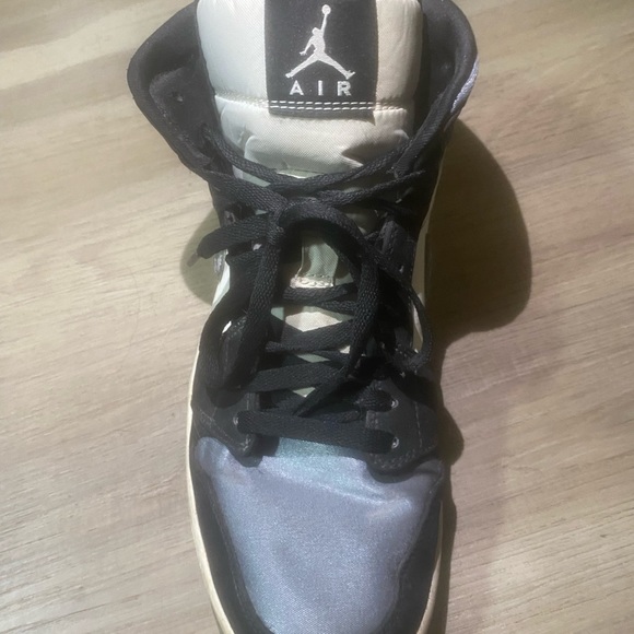 Air Jordan size 11 men’s shoes. - Picture 4 of 7